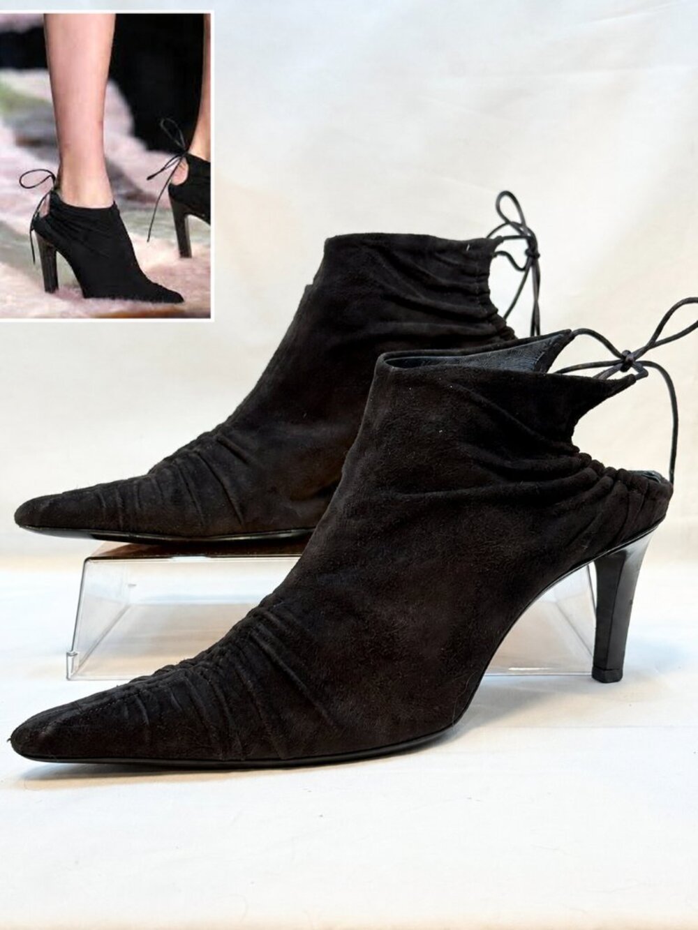 Gucci Tom Ford Fall 2004 Runway Ruched Suede Heels Brown 38.5C Rare Archival